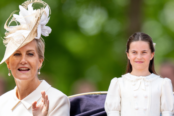 Fetița de 11 ani care fură show-ul în familia regală. Cum a ajuns Charlotte iar în centrul atenției