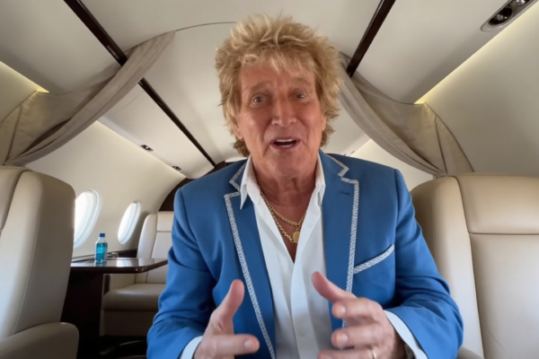 Prea bolnav să cânte, dar bun de drum spre fotbal. Ce i-a înfuriat pe fanii lui Rod Stewart