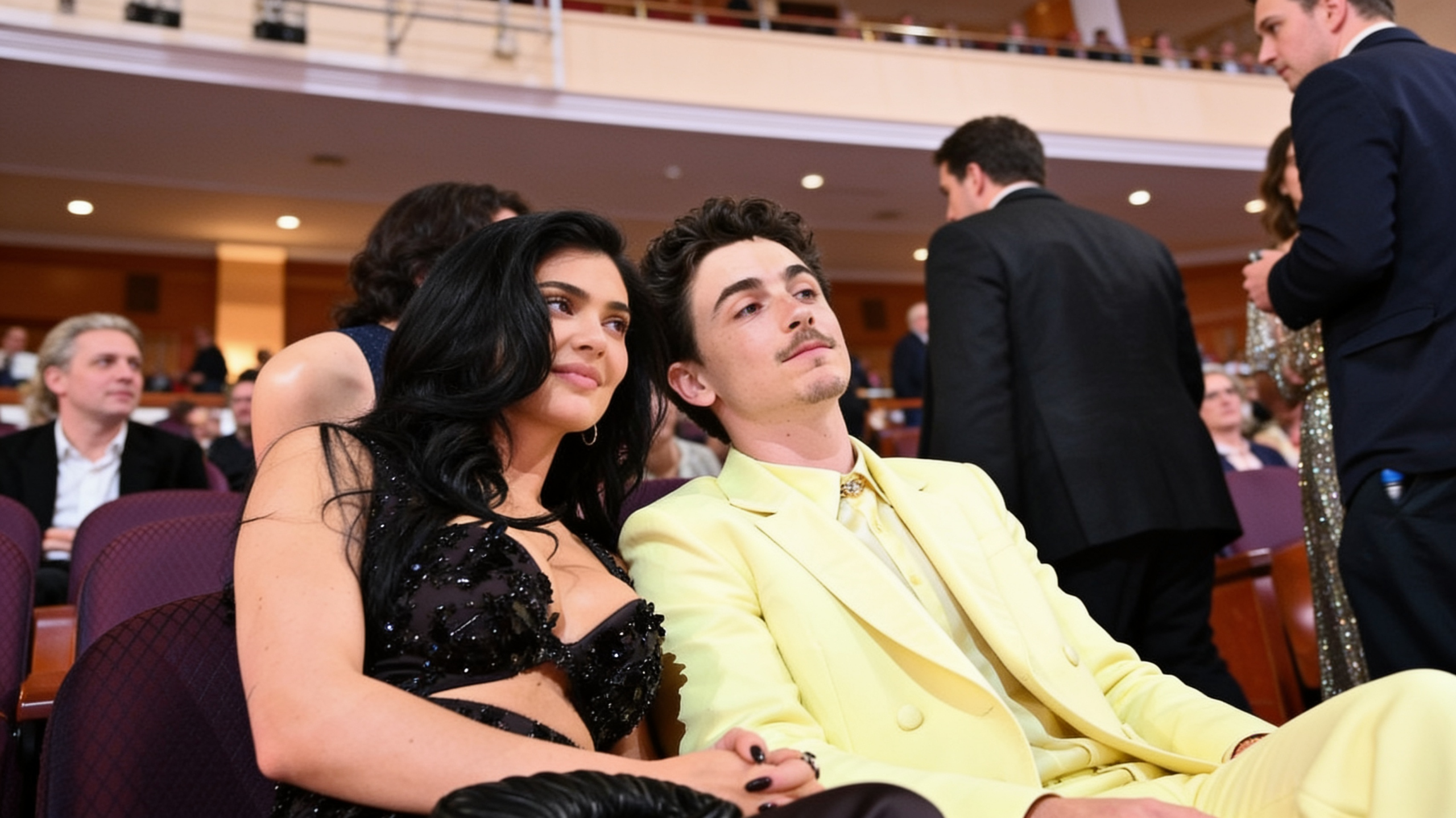 Kylie Jenner și Timothée Chalamet, apariție în cuplu la finala NBA. Ce limite i-a impus actorul relației