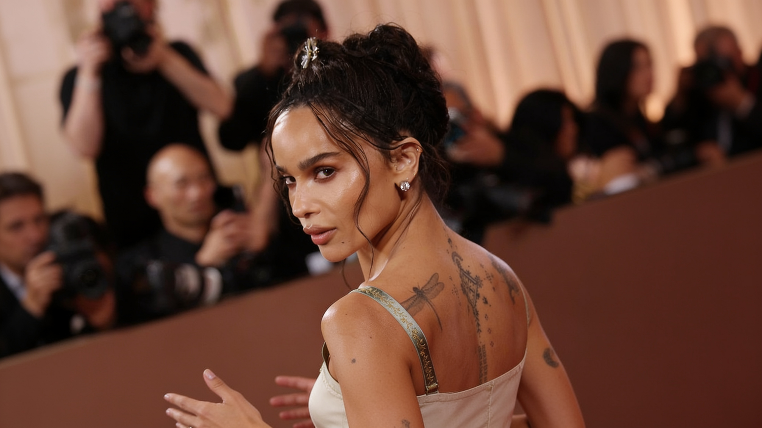 Zoe Kravitz rupe tăcerea despre inelul de logodnă cu Harry Styles. Actrița a povestit cum se simte presiunea faimei