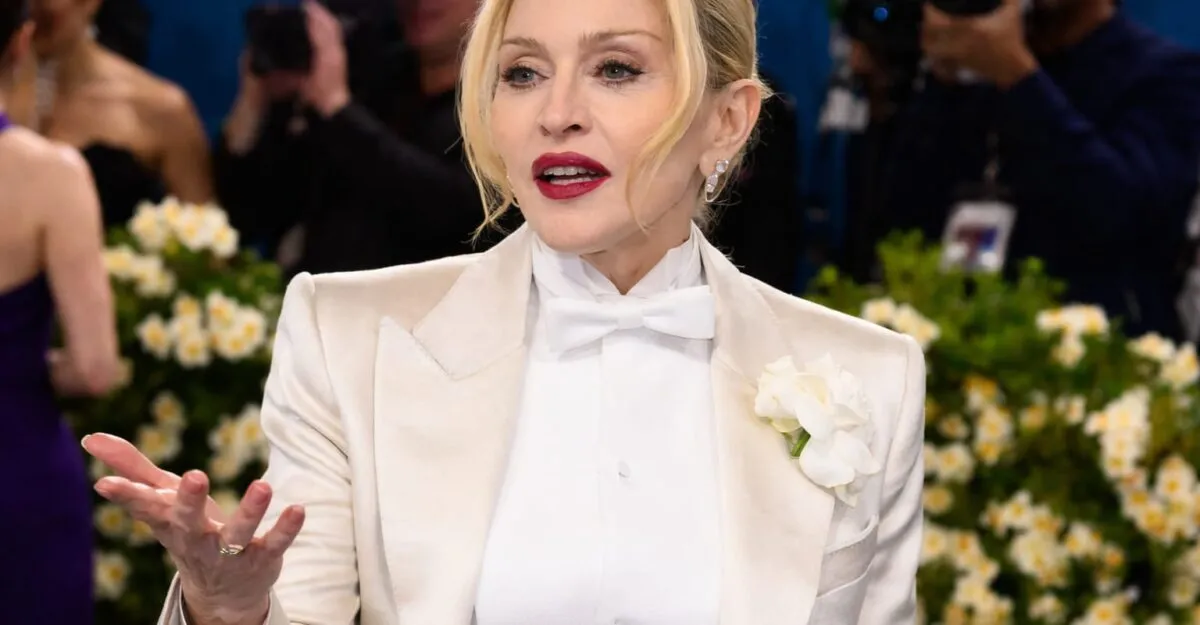 Madonna a scurtat scenariul și l-a făcut mai puțin feminin. Artista a dezvăluit motivul real al anulării biopicului