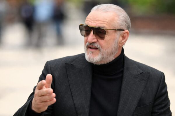 Gigi Becali a lovit un jurnalist la aniversarea de 68 de ani. Ce l-a scos din minți la conferința de presă