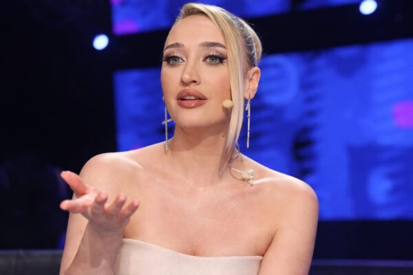 Ilona Brezoianu și-a arătat pentru prima dată fiul, pe Matei. De ce a ales abia acum coperta Unica Baby