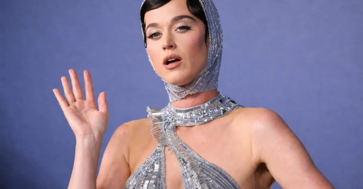 Katy Perry își pune foștii la colț și îl afișează pe Justin Trudeau. Cine pierde și cine câștigă din show-ul ei amoros
