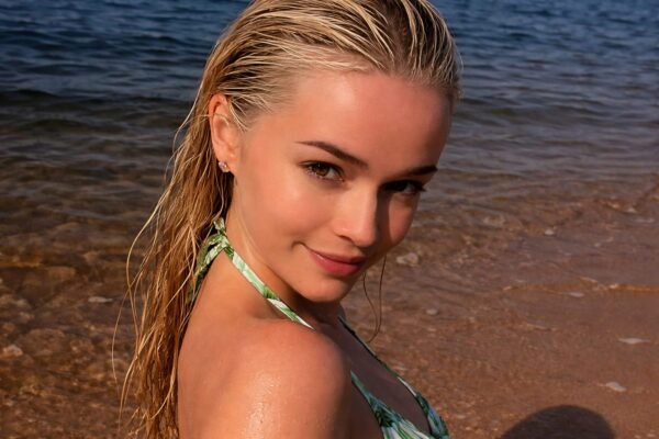 Livvy Dunne a aprins TikTok-ul într-un bikini minuscul. Fanii au observat imediat un detaliu la clipul de la lac