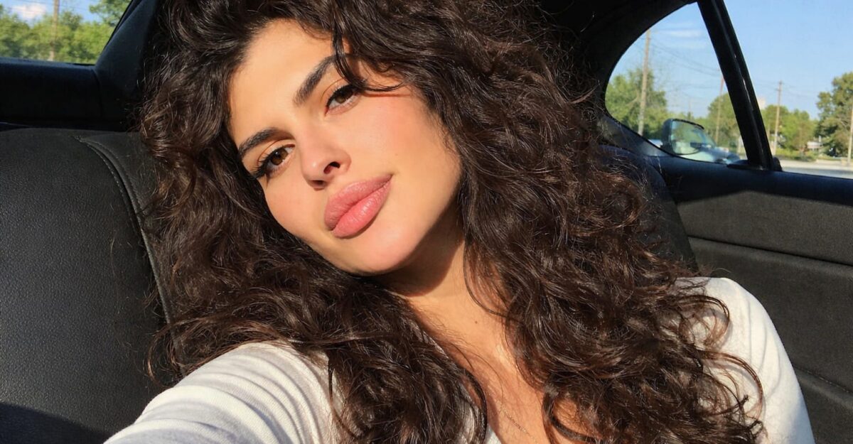 Mădălina Pamfile s-a reinventat după scandaluri. Ce câștigă din noua imagine de mamă senzuală și model manager