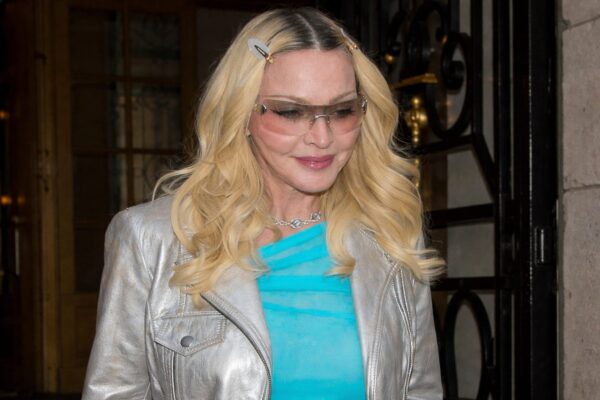 Madonna, la 67 de ani, a apărut la Paris în cea mai scurtă rochie.
