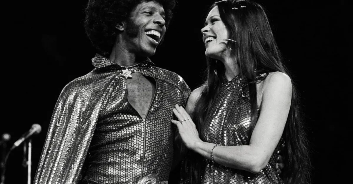 Sly Stone s-a căsătorit pe scena Madison Square Garden în 1974.