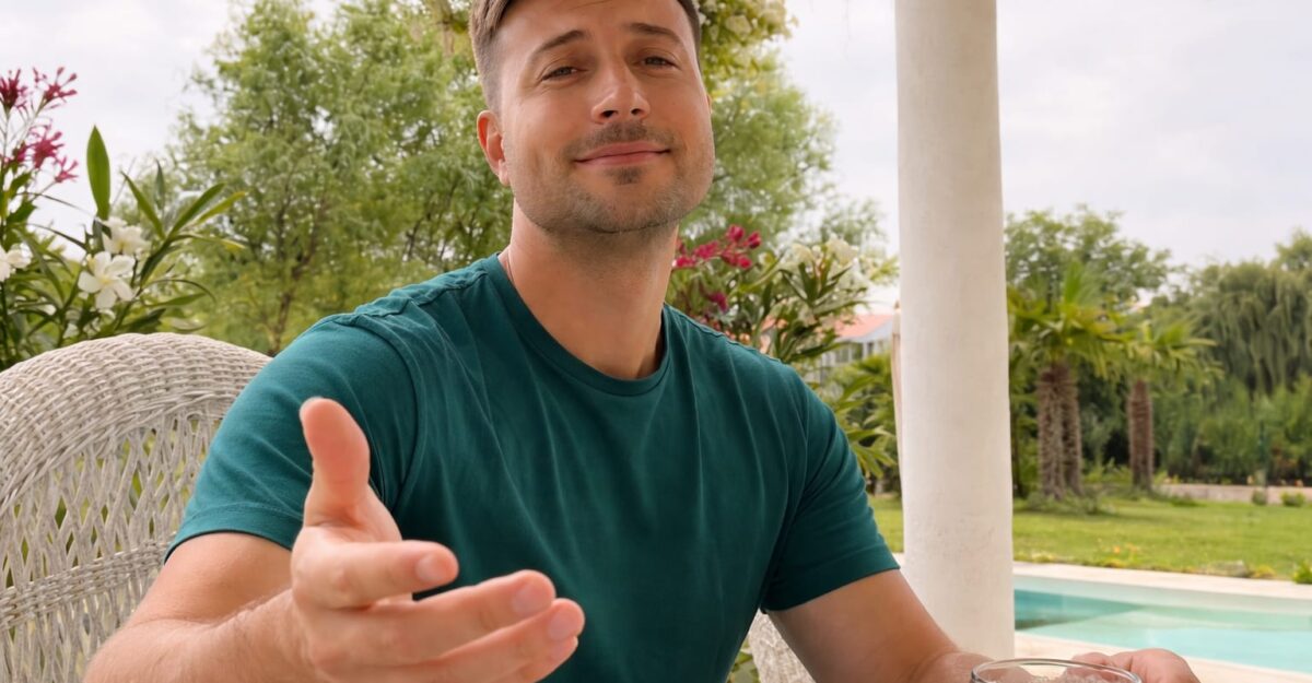 Valentin Sanfira neagă orice legătură cu focul din scandalul cu Codruța Filip. Cum a tăiat scurt comparațiile fanilor