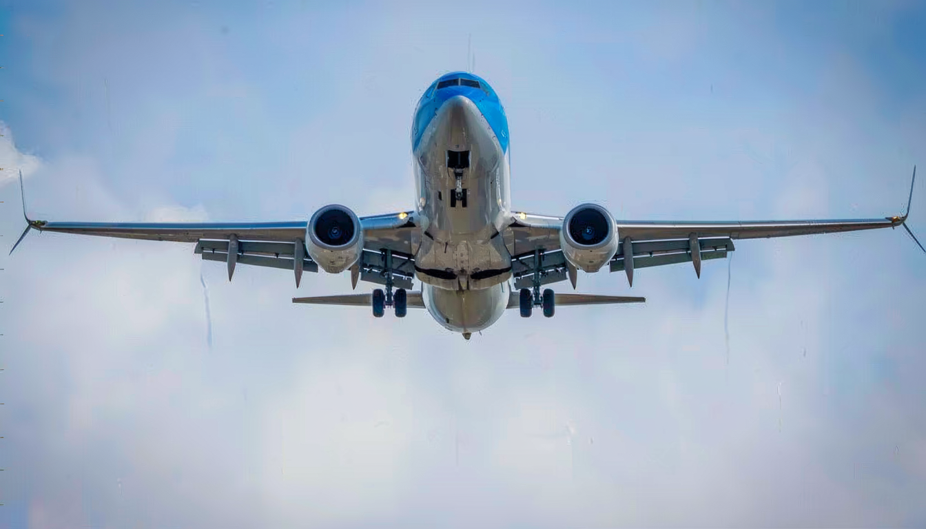 avion Ryanair geam spart, imagine 2