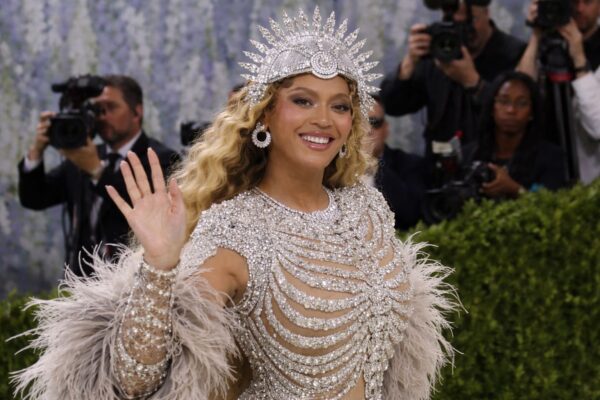 Beyoncé a lansat Morning Dew Donk, o piesă surpriză pe 4 iulie 2026.