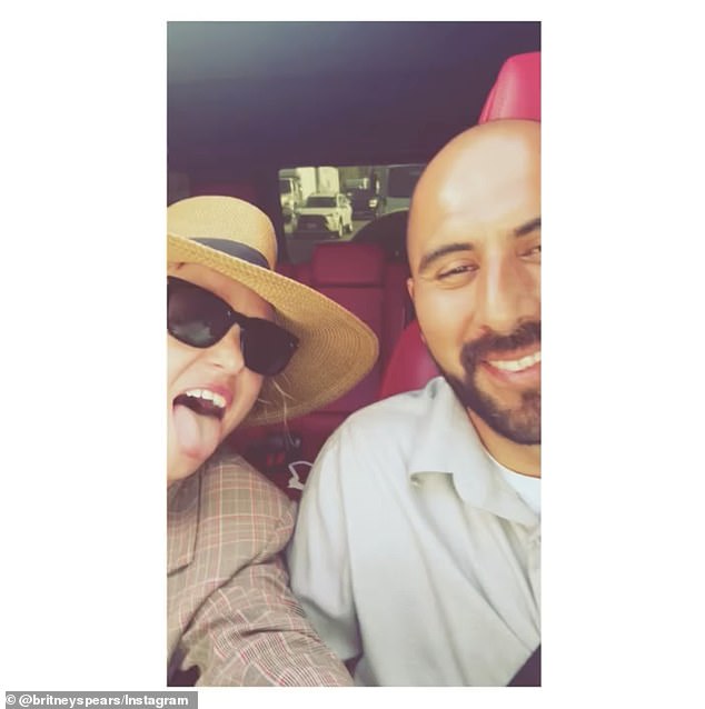 Britney Spears șofer misterios, Britney Spears, 44 de ani, și șoferul misterios