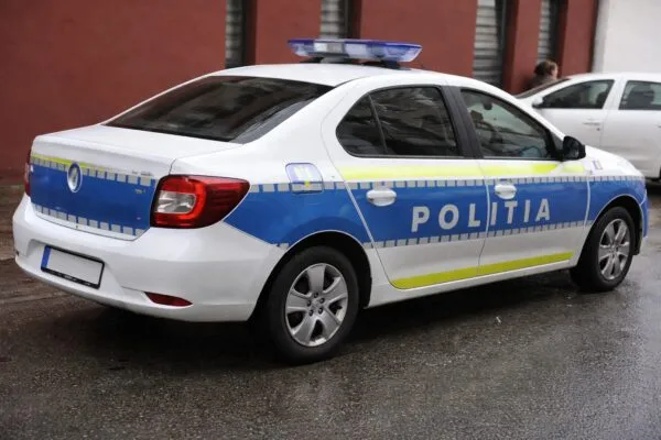 Tragedie în Galați. Un copil de 1 an și 2 luni a murit, lovit de o mașină; șoferul ar putea fi chiar tatăl victimei