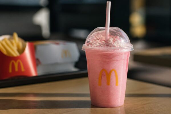Ce are de fapt băutura roz de la McDonald’s de o vor americanii acum