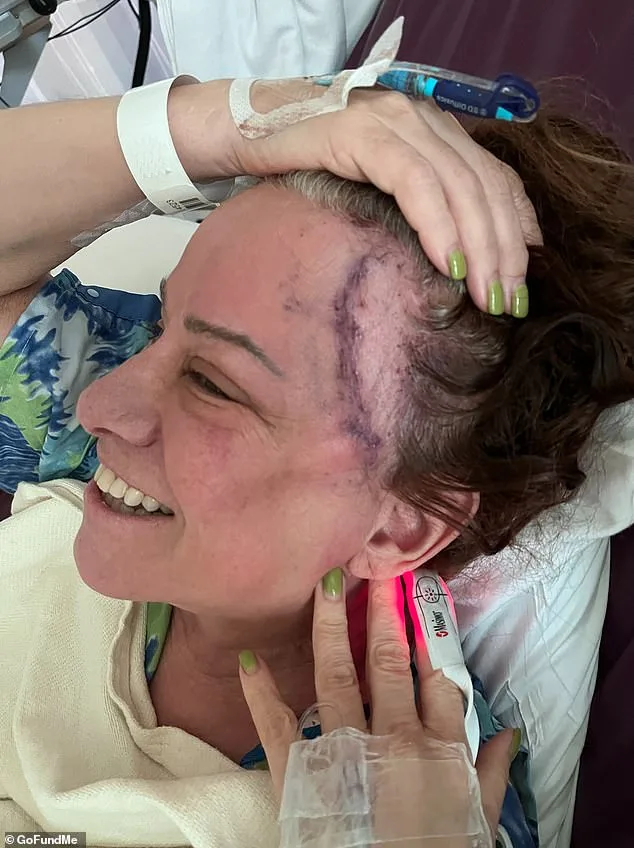 Jennifer Finch, basista L7, a murit la 59 de ani, la scurt timp după o operație pe creier