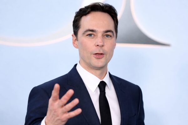Jim Parsons rupe tăcerea despre „The Big Bang Theory”. 279 de episoade l-au împins pe actor la limita stării mintale