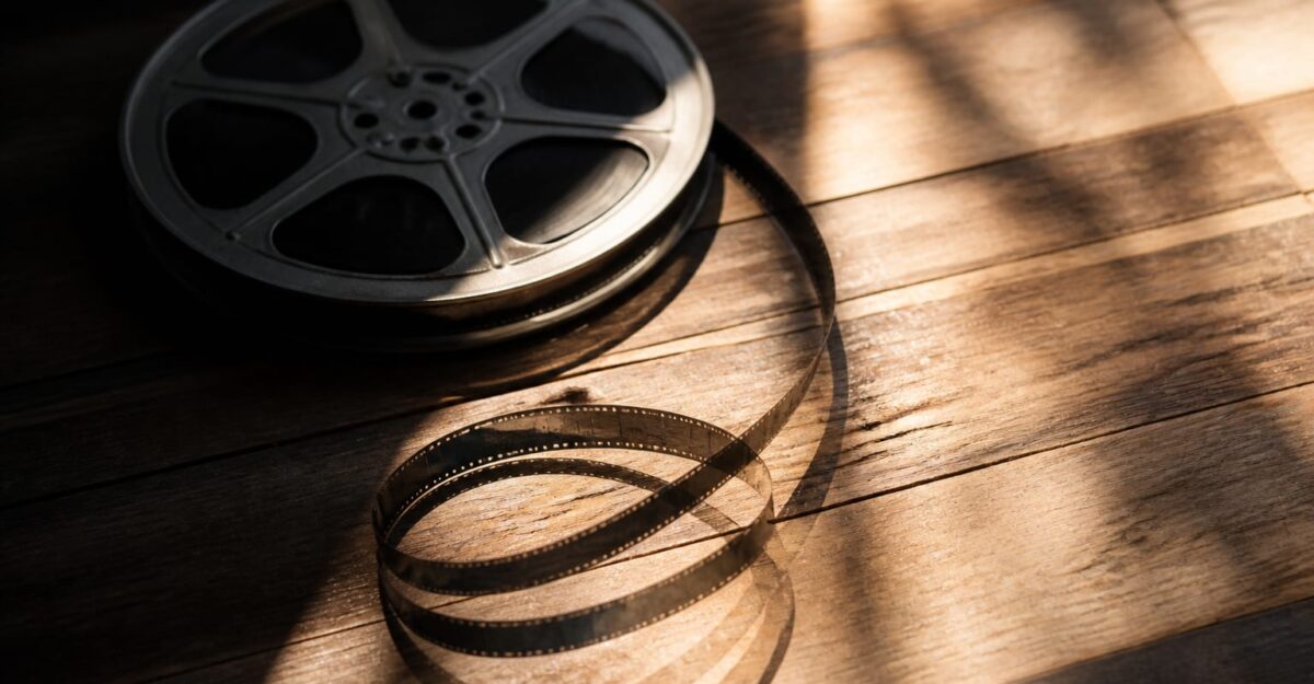 Variety l-a inclus pe John Leguizamo în topul celor mai bune interpretări Nolan
