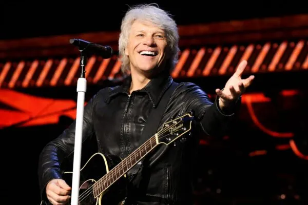 Jon Bon Jovi a oprit concertul după 90 de minute la New York
