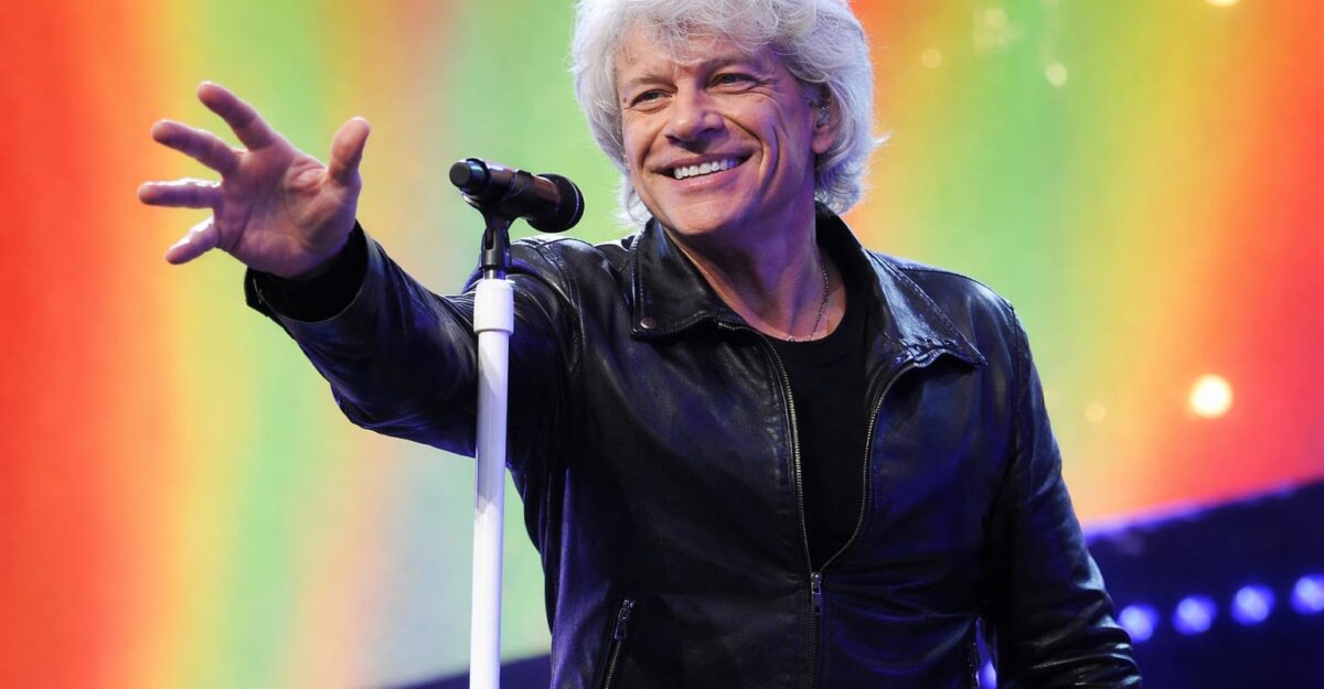 64 de ani și un stop brusc pe scenă la New York. Ce se știe despre problema lui Jon Bon Jovi