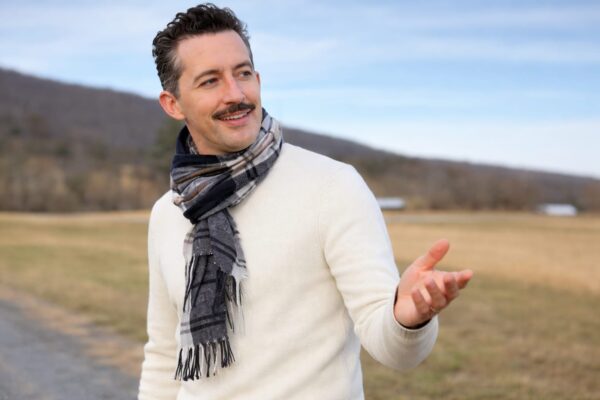 Josh Grisetti, actor și educator, a strâns peste 32.000 de dolari după moartea sa
