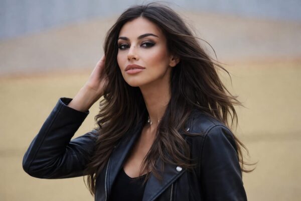 Mădălina Ghenea a făcut un profit net de 850.000 de euro în România
