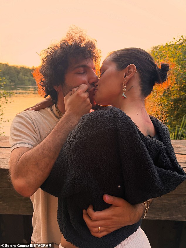 Selena Gomez Benny Blanco, Selena Gomez, imagini romantice cu Benny Blanco după reunire