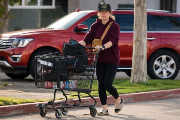 Tiffani Thiessen, apariție casual în Los Angeles. Ce contrast au observat fanii față de anii ei de glamour