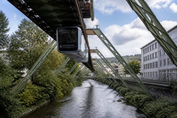 Schwebebahn din Wuppertal are 125 de ani. Cum a ajuns celebru după căderea elefănțicei Tuffi