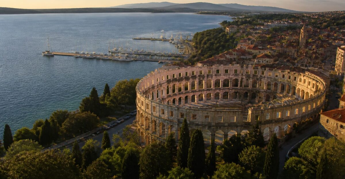 Zadar și Pula devin destinații turistice de top în Croația. Două orașe evită aglomerația din Dubrovnik și Split