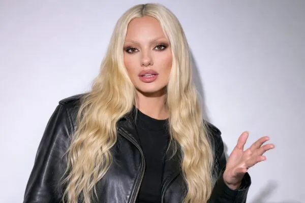 Alexandra Stan a devenit mamă pentru prima dată la 37 de ani. Fetița, Eva, a primit nota zece la naștere