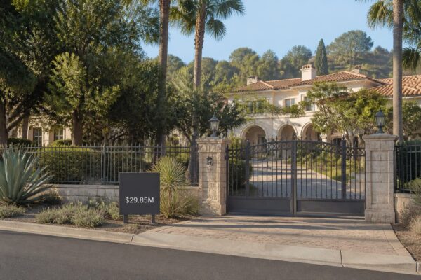 Angelina Jolie și-a scos proprietatea din California la vânzare pentru 29,85 milioane de dolari