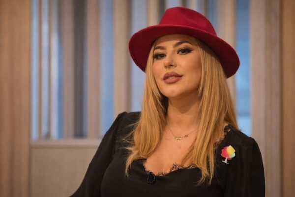 Bianca Nuțu, astroloaga de la Neatza, a plâns două săptămâni după naștere și a vorbit despre furie și singurătate