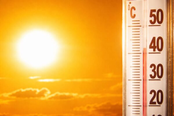 Vestul țării ajunge marți la 41°C. Cum va fi vremea în București și la mare pe 4 august 2026