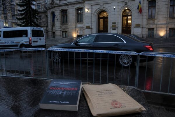 Mateea Petrescu rupe după 3 ani și jumătate cu Andrew Tate. Fosta lui șefă de PR îl acuză de aroganță