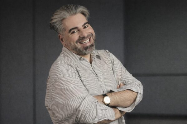 Maurice Munteanu și-a arătat apartamentul de 115.000 de euro