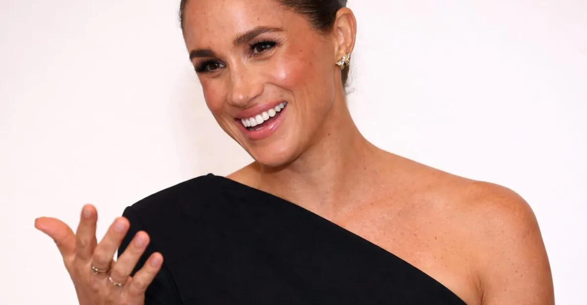 Meghan Markle și Prințul Harry, apariție la gală în Canada. Ce cercei ai Prințesei Diana a ales ducesa
