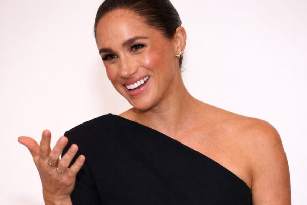 Meghan Markle și Prințul Harry, apariție la gală în Canada. Ce cercei ai Prințesei Diana a ales ducesa