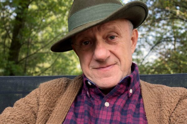 Mihai Mălaimare, fondatorul Teatrului Masca, revine la 76 de ani cu un rol premiat