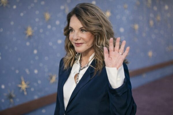 Stockard Channing, la 82 de ani revine după 2 ani pe covorul roșu și spune că trăiește ca o pustnică la Londra
