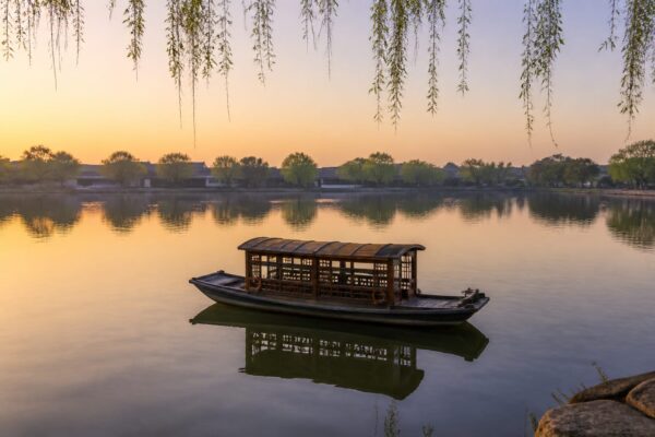 Lacul Shichahai din Beijing a devenit viral, 45.000 de abonați la un fotograf
