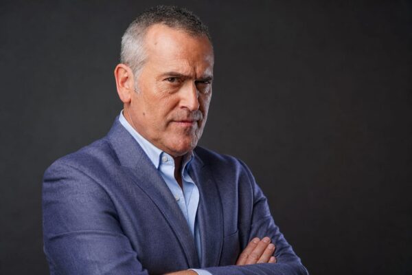Actorul din „Evil Dead” își continuă munca după diagnosticul de cancer și un prognostic de aproximativ cinci ani