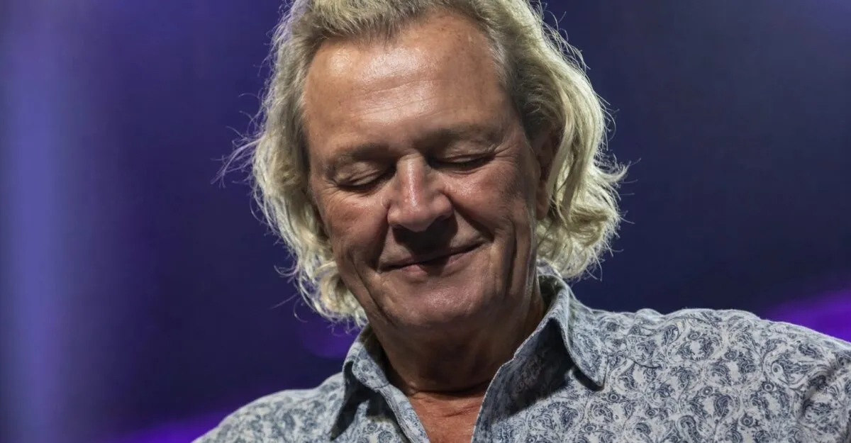 Ian Gillan povestește cum frica de război a dat naștere „Child in Time” și aduce Deep Purple la Cluj