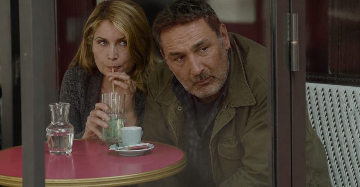 Laetitia Casta și Gilles Lellouche vin în cinematografele din România din 11 septembrie cu „Crima de la etajul 3”