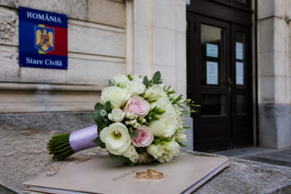 Eric Berinde s-a căsătorit civil pe 3 septembrie. Cum a apărut soția lui în primele imagini fără să fie prezentată