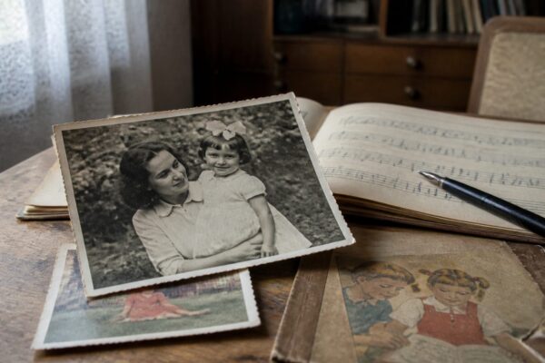 Loredana Groza a scos imagini rare cu mama ei și i-a dedicat un mesaj public. Ce a spus despre femeia care a învățat-o să cânte