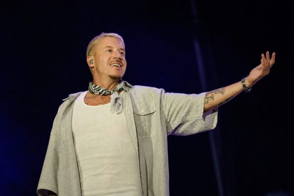 Macklemore riscă să fie scos din turneul lui Ed Sheeran după mesajul Free Palestine de la MetLife Stadium