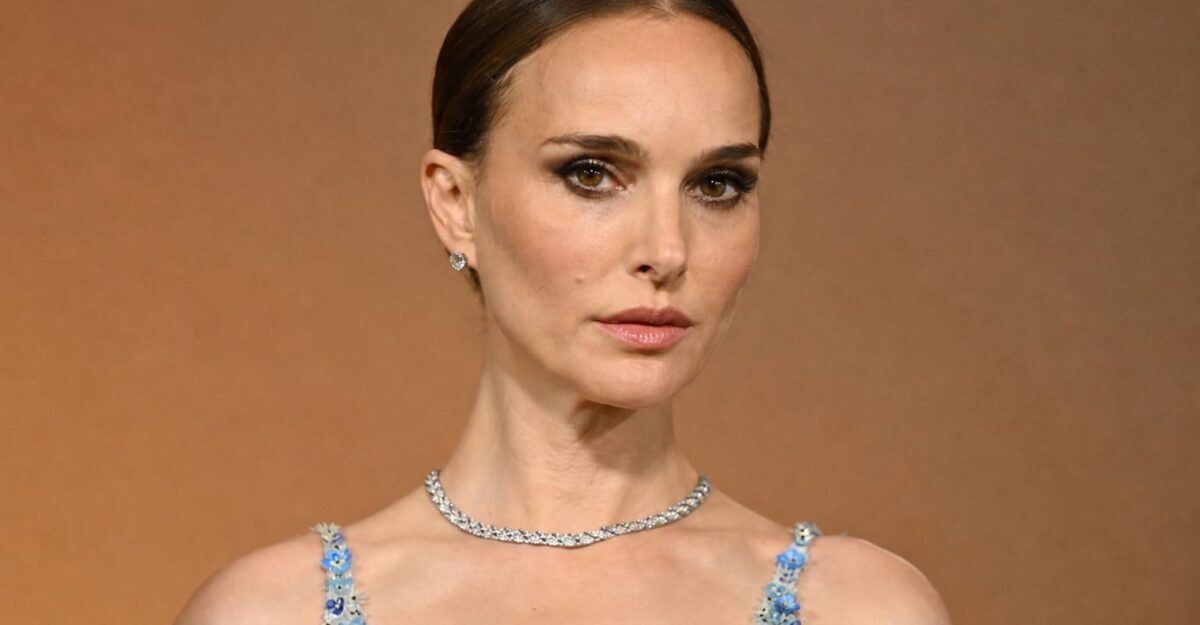 Natalie Portman își mărește familia cu al treilea copil, născut la Paris din relația discretă cu Tanguy Destable
