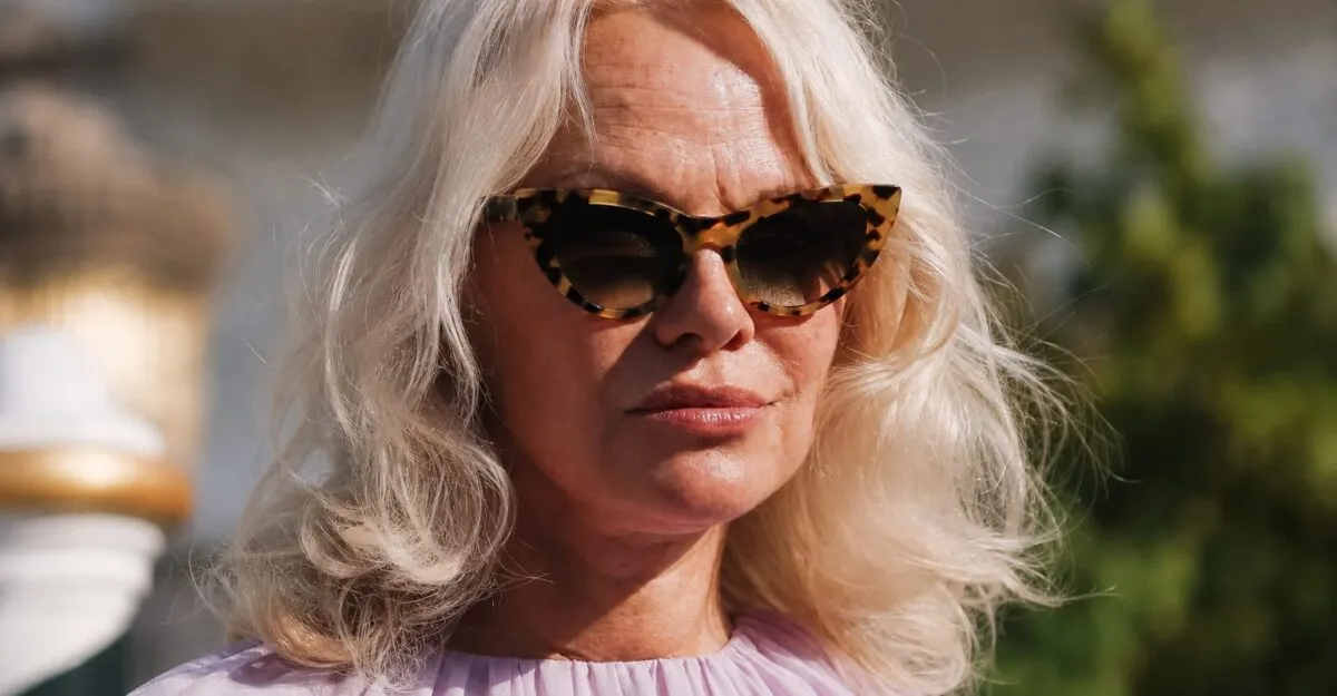 Pamela Anderson a aflat că mai are 10 ani de trăit după diagnosticul de hepatită C. Teama ei era pentru cei doi fii