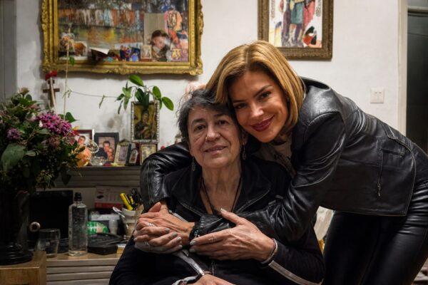 Mama Roxanei Ciuhulescu a murit după o lungă suferință. Vedeta spune că alinarea e că nu mai suferă