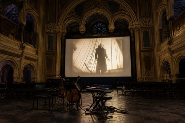 TIFF Oradea mută filmele din sală în vie și în Sinagoga Sion. Faust primește coloană sonoră live